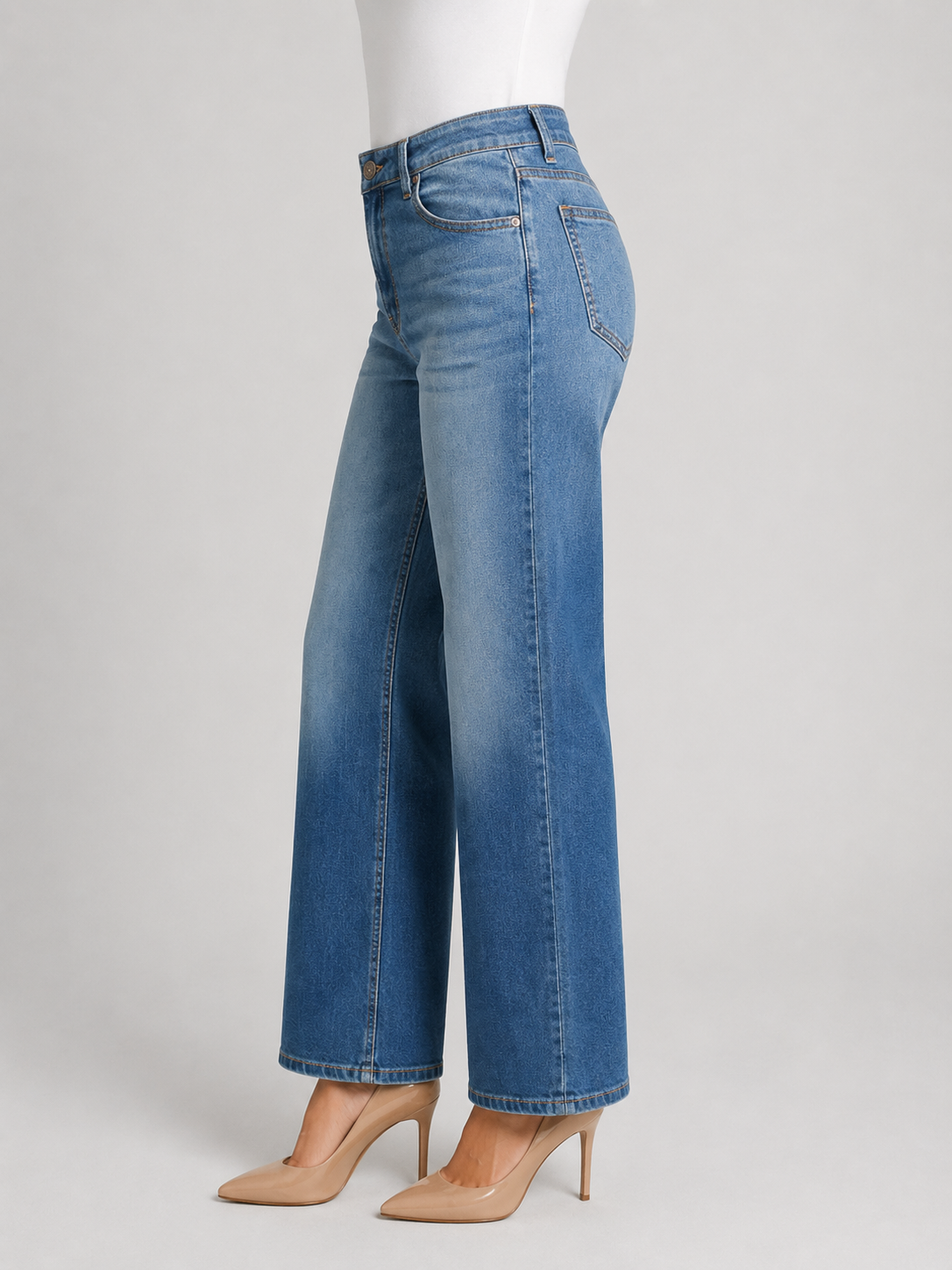 BS698